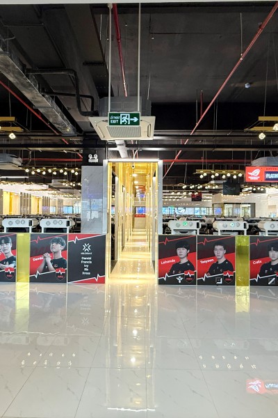 레드포스 PC 아레나 호치민 1호점